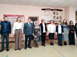 Иван Огнев принял участие в пробном ЕГЭ по русскому языку в рамках всероссийской акции