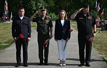 В Барнауле открыли памятник участнику СВО, трижды кавалеру ордена Мужества Александру Шипунову