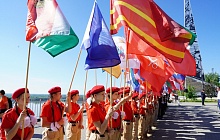 В День России в Барнауле торжественно подняли государственный флаг