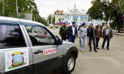 В День города из Барнаула отправили партию автомобилей в зону СВО и новые российские регионы