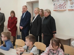 В рамках общественного контроля Дмитрий Мавлютов посетил школу №137