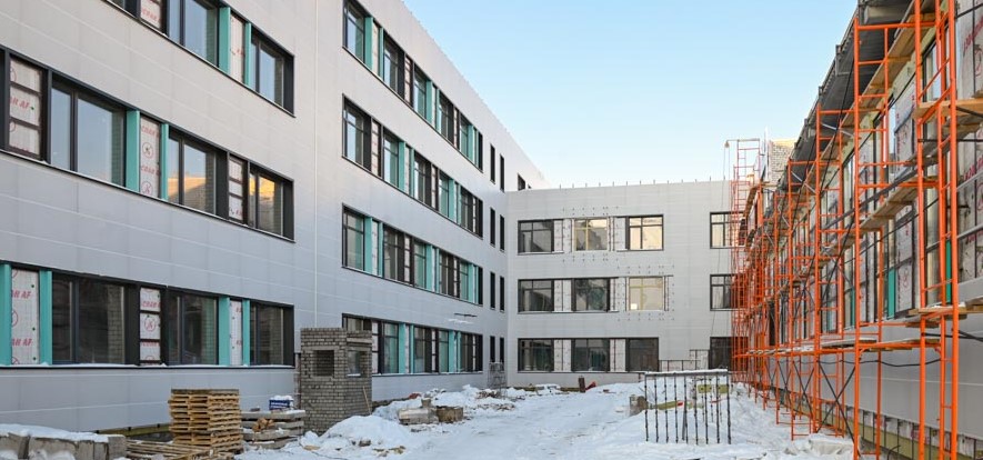 Городские власти проинспектировали ход строительства «супершколы» школы в квартале 2033