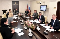 Итоги исполнения бюджета и заключения контрактов по реализации национальных и региональных проектов обсудили в администрации Барнаула 