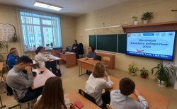 Марина Понкрашева  приняла участие в открытии первичного отделения РДДМ в барнаульской школе