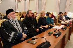 В администрации города прошло торжественное мероприятие по вручению наград