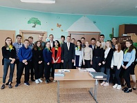 Депутаты проводят Парламентские уроки
