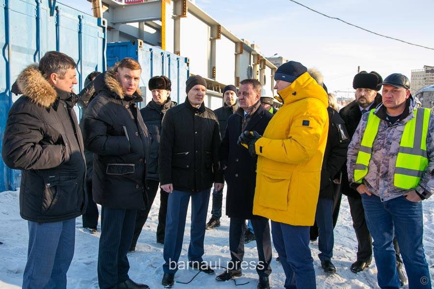 Сергей Струченко принял участие в выездном совещании по реконструкции моста в районе Нового рынка