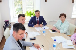 Депутаты думского комитета обсудили вопросы социальной поддержки, земельных отношений и городского хозяйства