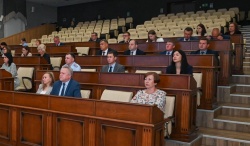 В администрации Барнаула обсудили ход ремонта дорог, безопасность на воде и итоги ЕГЭ