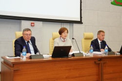 Депутаты поддержали увеличение доходов и расходов бюджета Барнаула