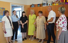 Навстречу жителям: приемка школ к новому учебному году, контроль за ходом благоустройства города