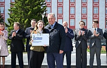 На площади Советов дали старт трудовому лету студенческих и подростковых отрядов Алтайского края