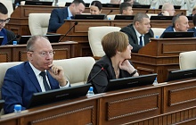 Депутаты АКЗС приняли бюджет региона в первом чтении