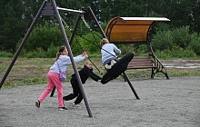 В микрорайоне Авиатор благоустроили парковую зону и построили спортивную и детскую площадки