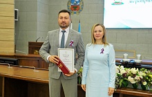 В преддверии Дня города в Барнауле вручили награды семьям участников СВО и волонтерам