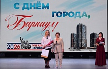 «Гордость Индустриального района»: 88 труженикам района в преддверии Дня города вручили заслуженные награды