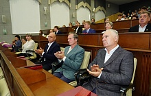 В краевой столице торжественно открыли обновленную Доску Почета «Слава и гордость Барнаула»