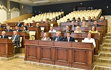 В Барнауле обсудили обновление общественного транспорта и подготовку к завершению купального сезона