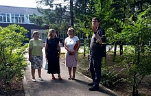 Навстречу жителям: приемка школ к новому учебному году, контроль за ходом благоустройства города