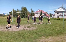 В микрорайоне Октябрьском села Власиха отметили День физкультурника
