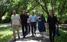 В Мизюлинской роще Барнаула восстановят и обновят детские площадки
