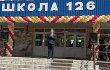 Депутаты городской Думы поздравили барнаульских выпускников с окончанием школы
