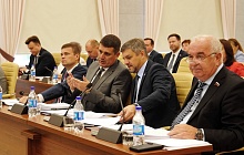 Депутаты поддержали увеличение доходов и расходов бюджета Барнаула