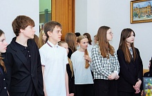 Как работает городская власть: ученики гимназии №42 познакомились с деятельностью Барнаульской Думы 