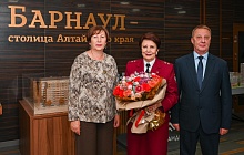 Почётным знаком «С благодарностью, Барнаул» награждена руководитель Роспотребнадзора по Алтайскому краю Ирина Пащенко