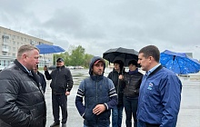 Навстречу жителям: личные приемы, благоустройство аллеи, встречи с героями